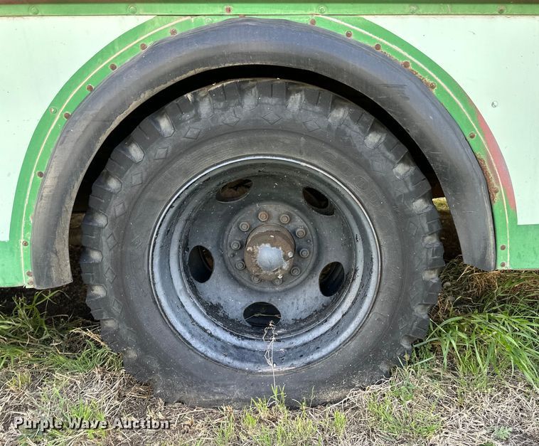 image for item NY9088 1980 Blue Bird bus