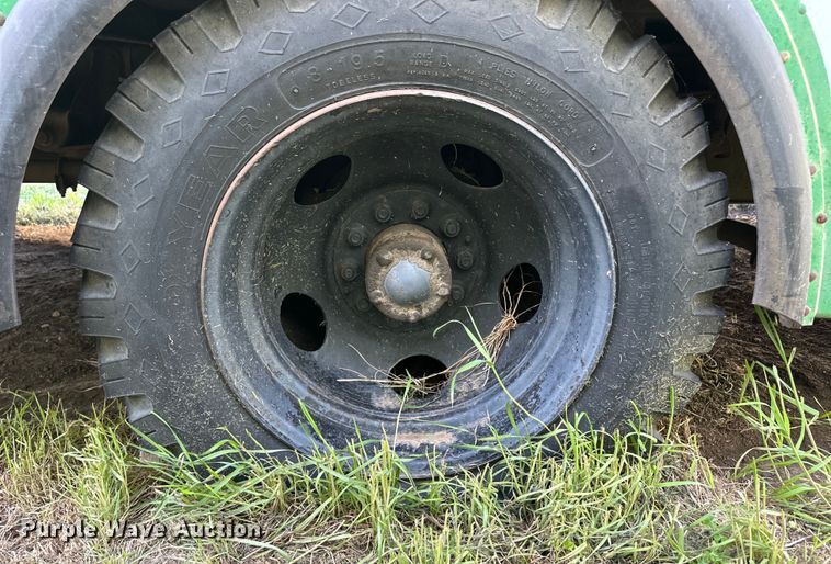 image for item NY9088 1980 Blue Bird bus