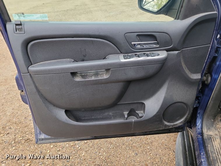 image for item NZ9875 2012 Chevrolet  Tahoe SUV