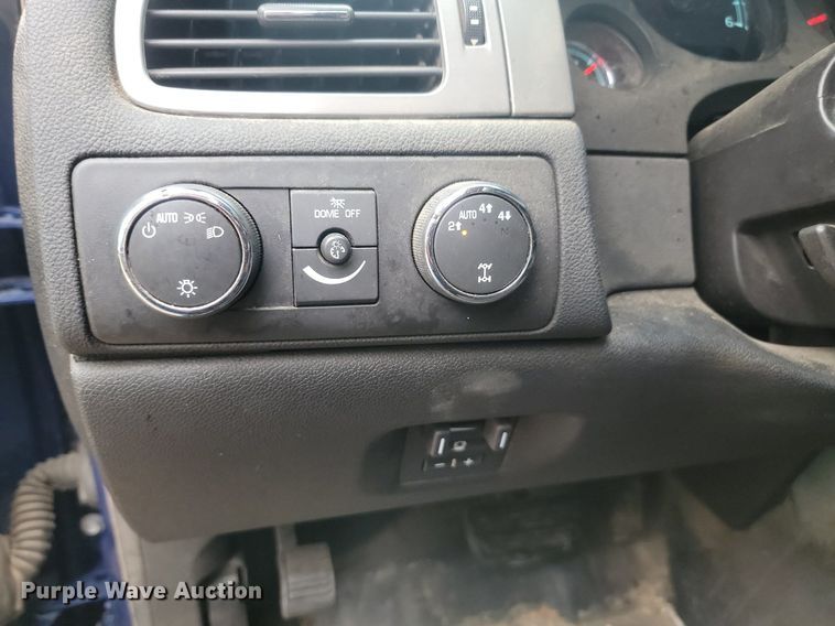 image for item NZ9875 2012 Chevrolet  Tahoe SUV