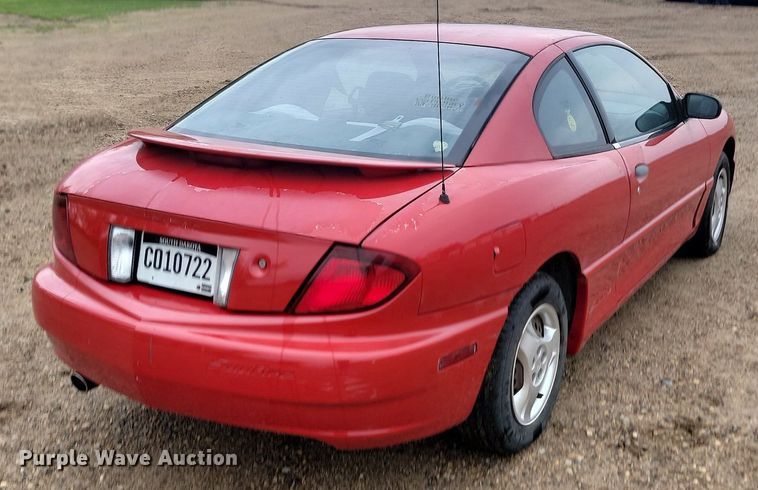 image for item NZ9877 2004 Pontiac  Sunfire 