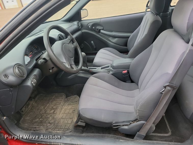 image for item NZ9877 2004 Pontiac  Sunfire 