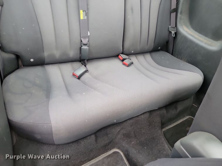 image for item NZ9877 2004 Pontiac  Sunfire 