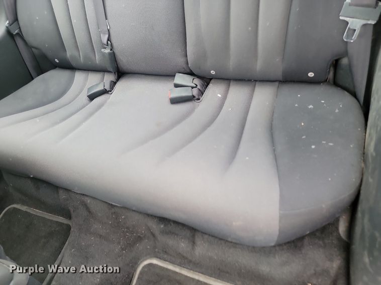 image for item NZ9877 2004 Pontiac  Sunfire 