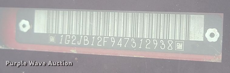 image for item NZ9877 2004 Pontiac  Sunfire 