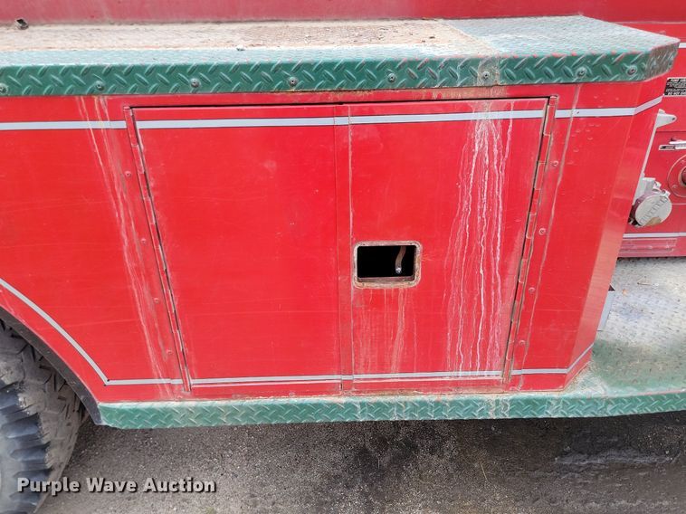 image for item NZ9886 1962 International  Loadstar 1700 pumper fire truck