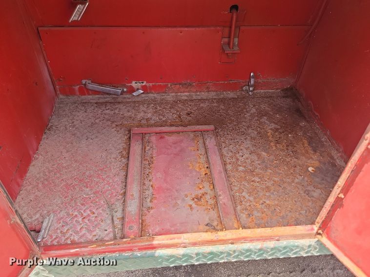 image for item NZ9886 1962 International  Loadstar 1700 pumper fire truck