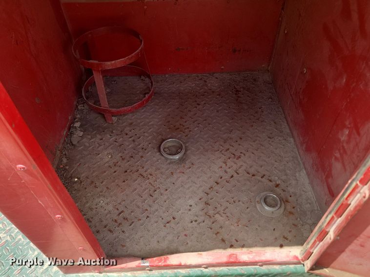 image for item NZ9886 1962 International  Loadstar 1700 pumper fire truck