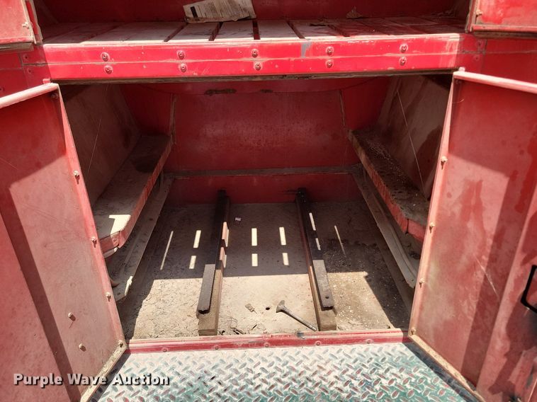 image for item NZ9886 1962 International  Loadstar 1700 pumper fire truck