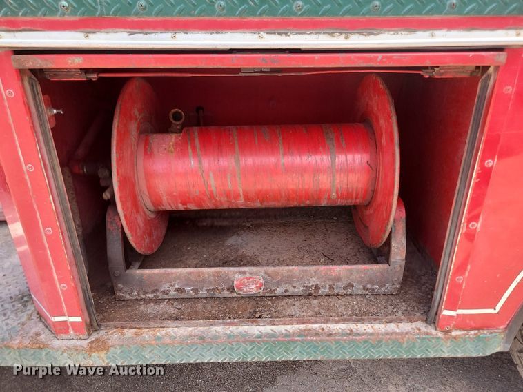 image for item NZ9886 1962 International  Loadstar 1700 pumper fire truck