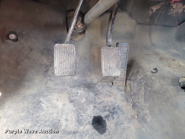 image for item NZ9886 1962 International  Loadstar 1700 pumper fire truck