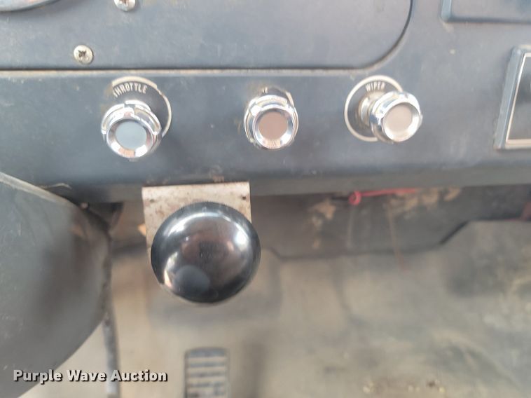 image for item NZ9886 1962 International  Loadstar 1700 pumper fire truck