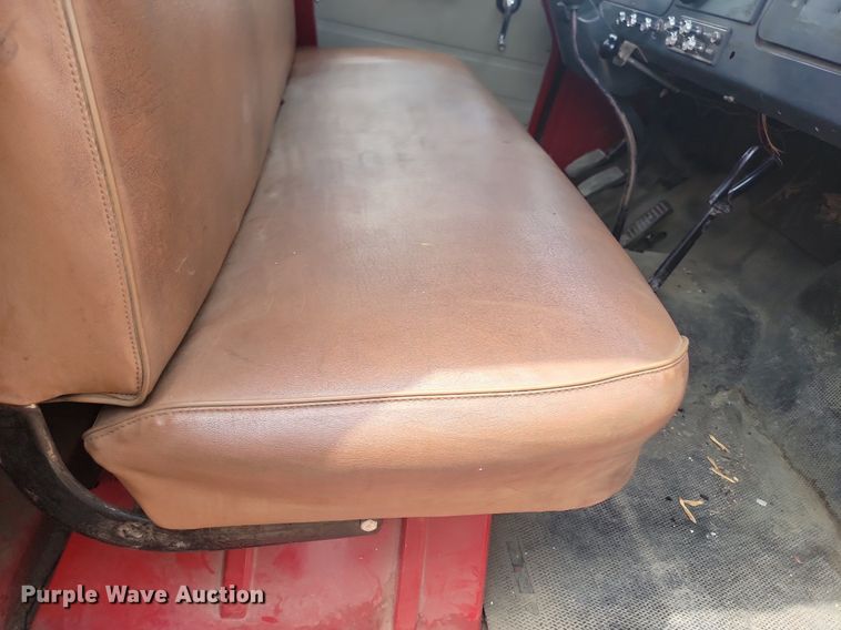 image for item NZ9886 1962 International  Loadstar 1700 pumper fire truck