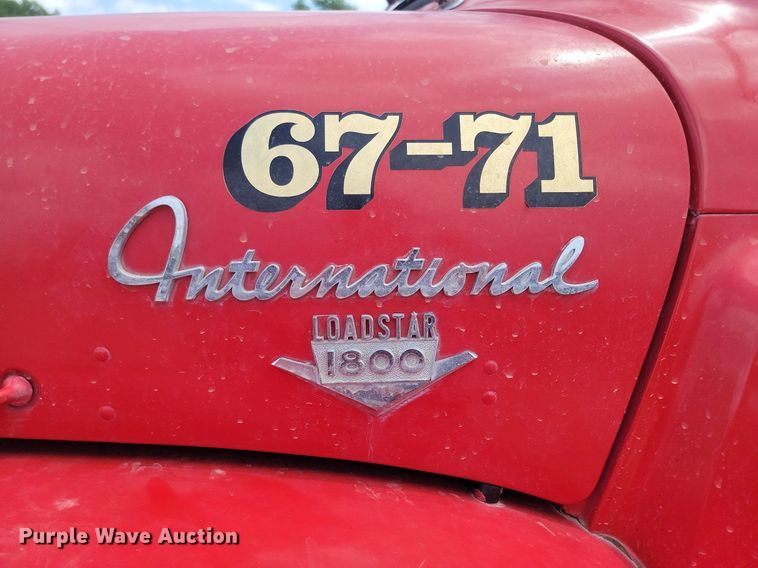 image for item NZ9886 1962 International  Loadstar 1700 pumper fire truck