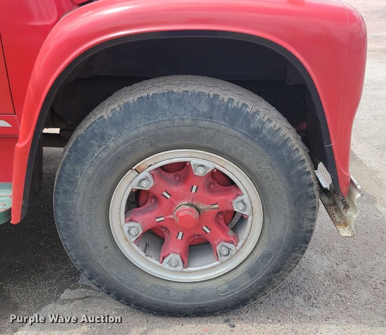 image for item NZ9886 1962 International  Loadstar 1700 pumper fire truck