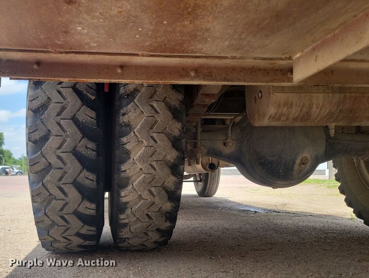 image for item NZ9886 1962 International  Loadstar 1700 pumper fire truck