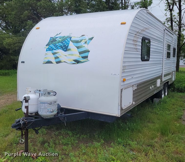 image for item NZ9887 2011 Skyline Layton camper