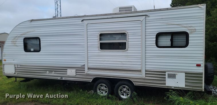 image for item NZ9887 2011 Skyline Layton camper