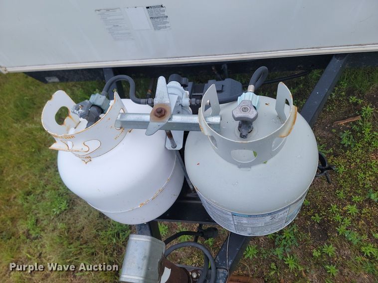 image for item NZ9887 2011 Skyline Layton camper