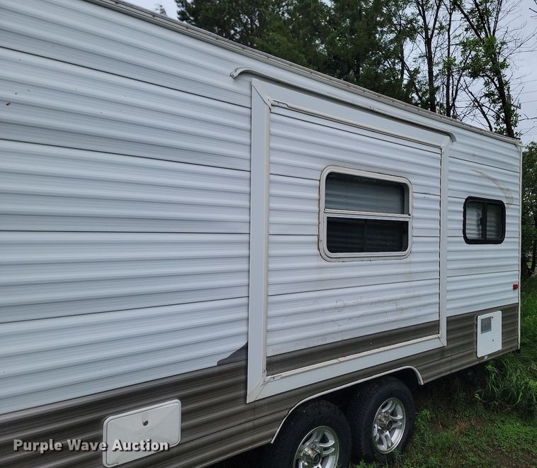 image for item NZ9887 2011 Skyline Layton camper