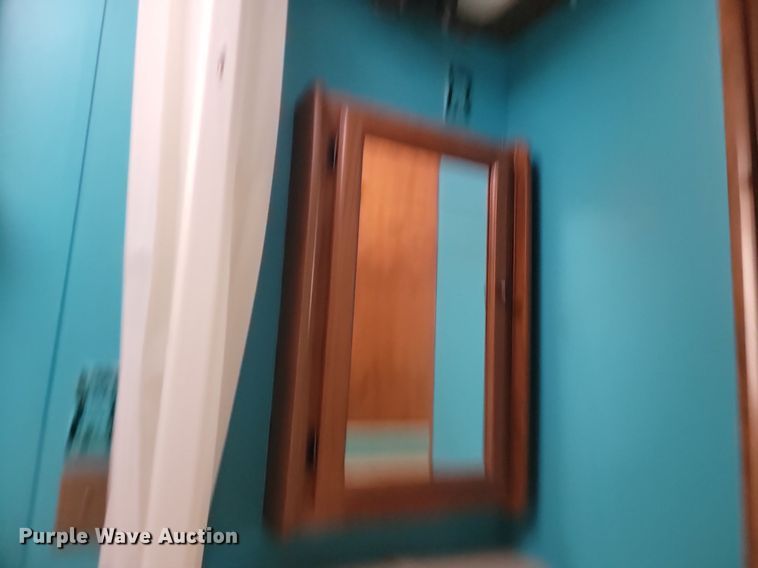 image for item NZ9887 2011 Skyline Layton camper