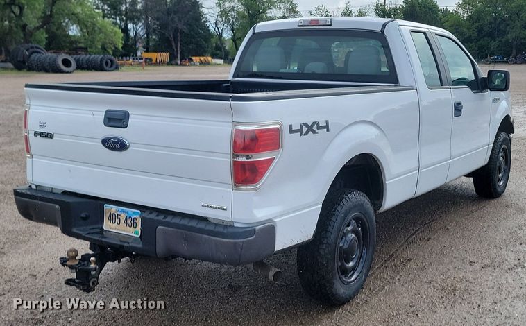 image for item NZ9889 2013 Ford  F150 XL SuperCab pickup truck