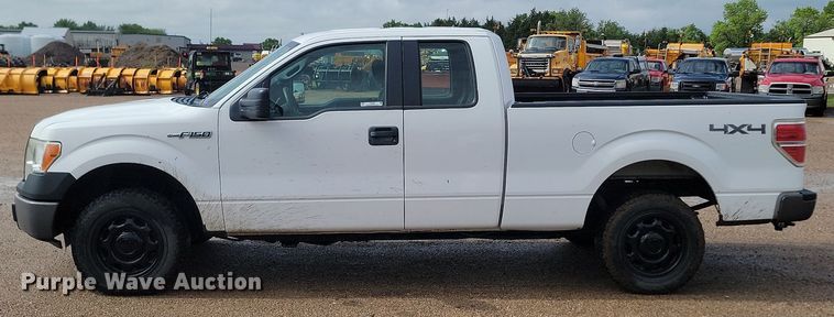 image for item NZ9889 2013 Ford  F150 XL SuperCab pickup truck