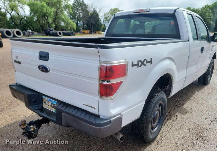 image for item NZ9889 2013 Ford  F150 XL SuperCab pickup truck