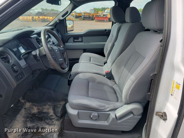 image for item NZ9889 2013 Ford  F150 XL SuperCab pickup truck