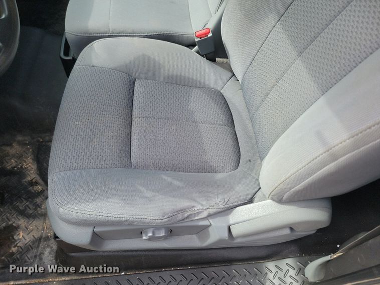 image for item NZ9889 2013 Ford  F150 XL SuperCab pickup truck