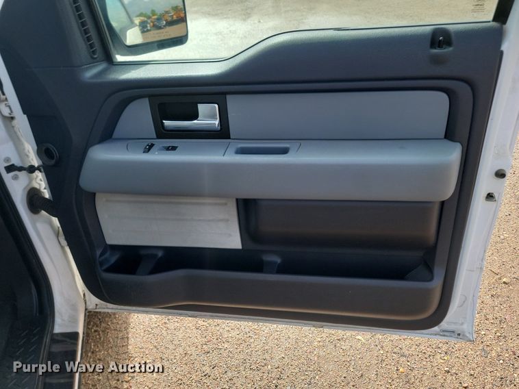 image for item NZ9889 2013 Ford  F150 XL SuperCab pickup truck