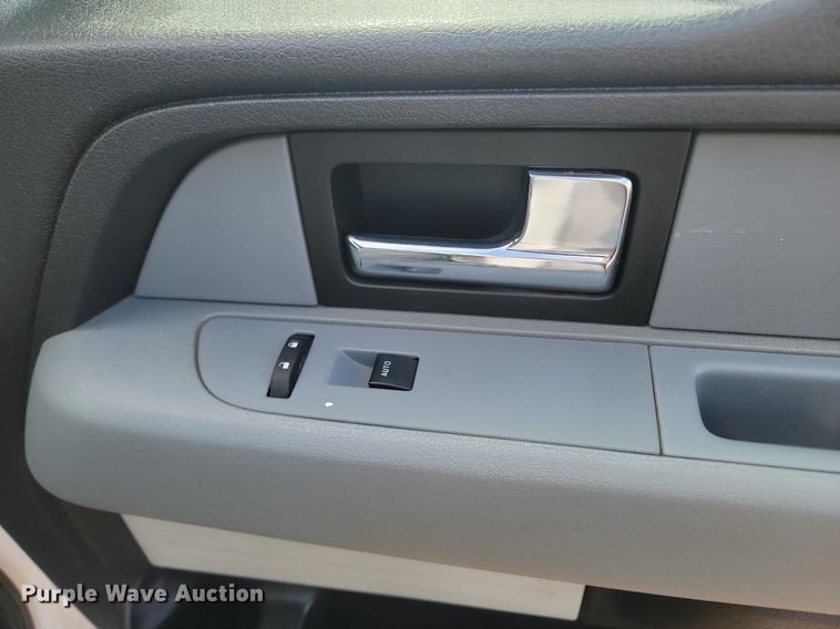 image for item NZ9889 2013 Ford  F150 XL SuperCab pickup truck