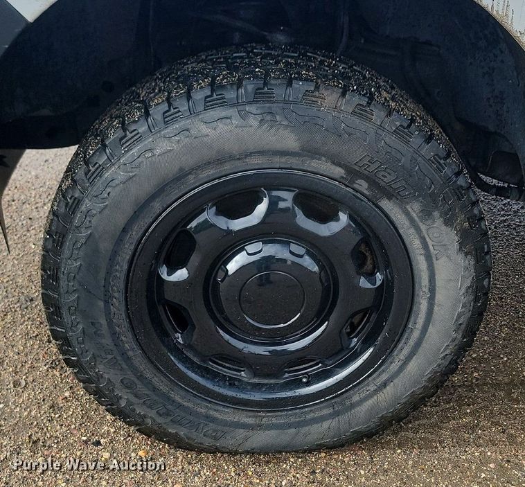 image for item NZ9889 2013 Ford  F150 XL SuperCab pickup truck