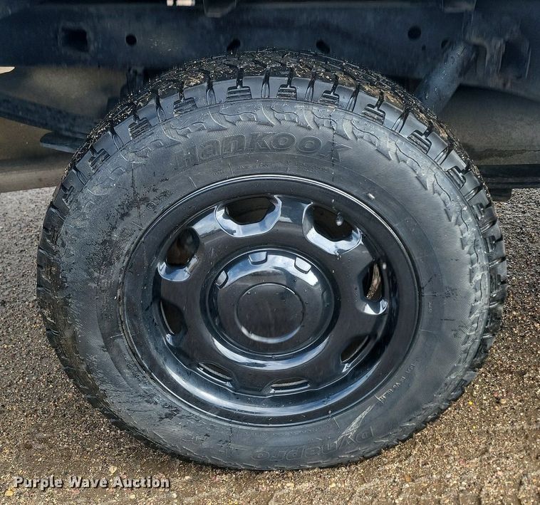 image for item NZ9889 2013 Ford  F150 XL SuperCab pickup truck