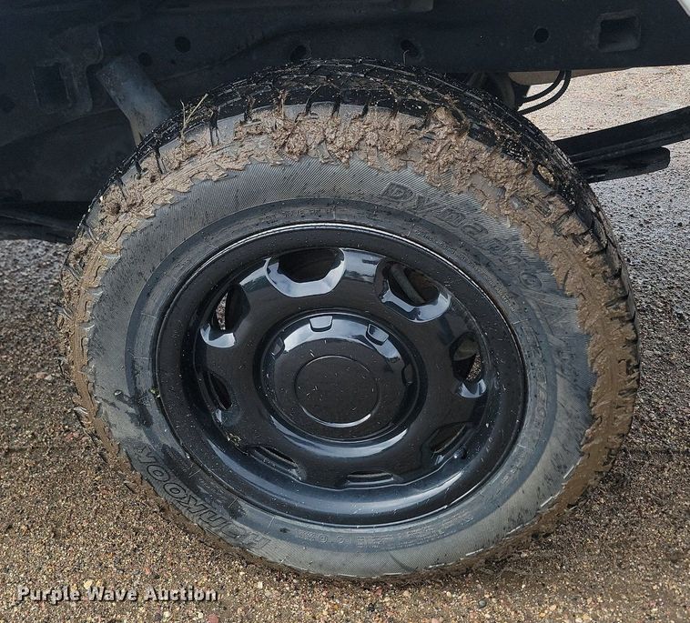 image for item NZ9889 2013 Ford  F150 XL SuperCab pickup truck