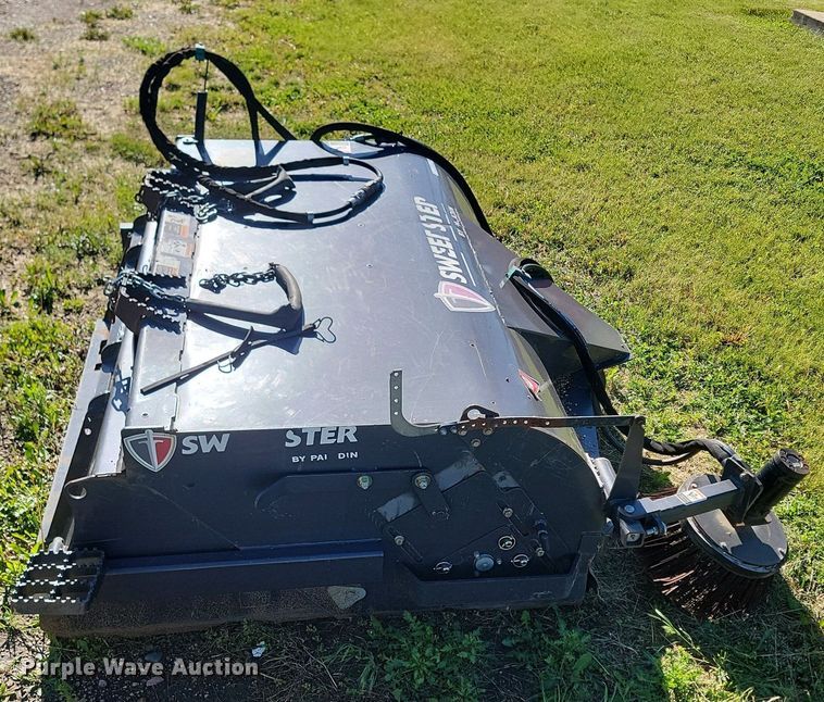 image for item NZ9893 2017 Paldin Sweep Step skid steer sweeper