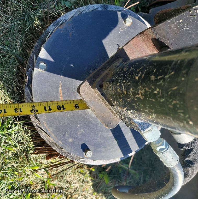 image for item NZ9893 2017 Paldin Sweep Step skid steer sweeper