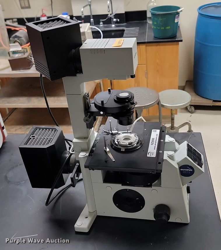 image for item NZ9896 Olympus IX71 microscope 