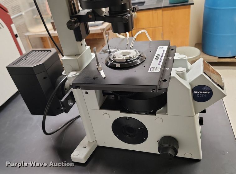 image for item NZ9896 Olympus IX71 microscope 