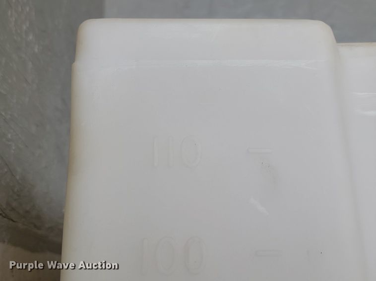 image for item NZ9899 Lube tanks