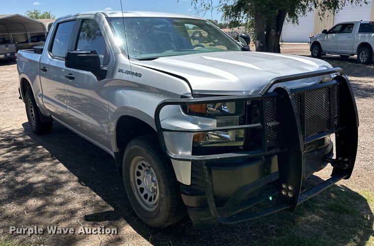 image for item OI9111 2021 Chevrolet Silverado 1500 Crew Cab pickup truck