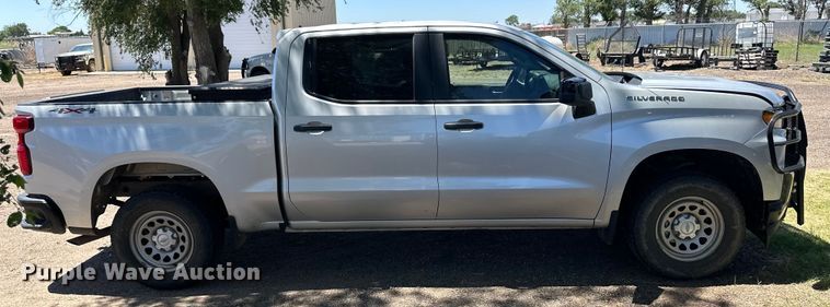 image for item OI9111 2021 Chevrolet Silverado 1500 Crew Cab pickup truck