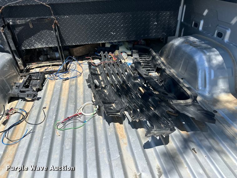 image for item OI9111 2021 Chevrolet Silverado 1500 Crew Cab pickup truck