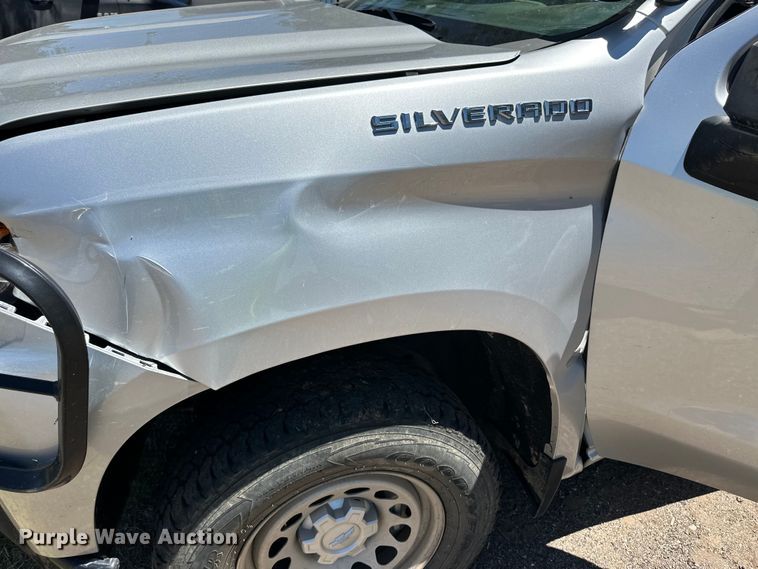 image for item OI9111 2021 Chevrolet Silverado 1500 Crew Cab pickup truck