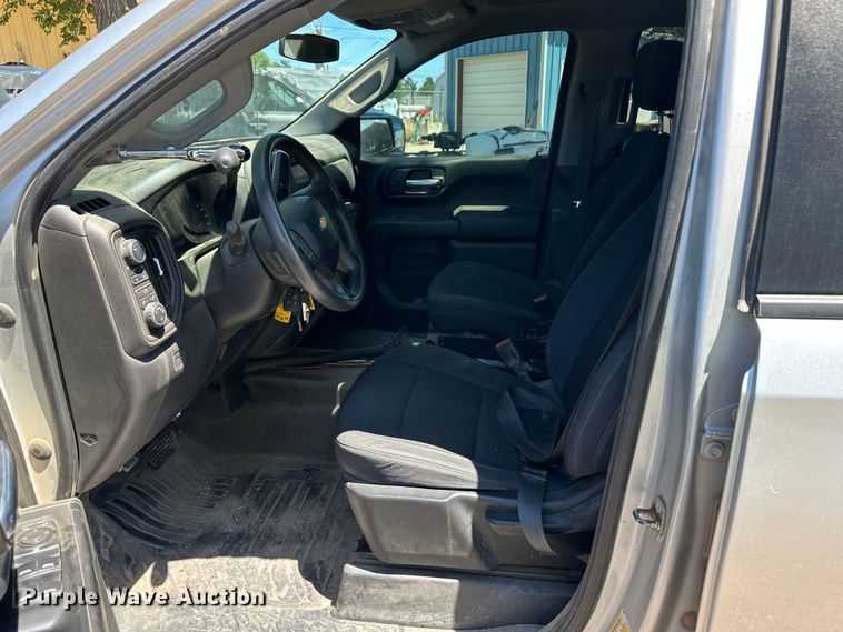 image for item OI9111 2021 Chevrolet Silverado 1500 Crew Cab pickup truck