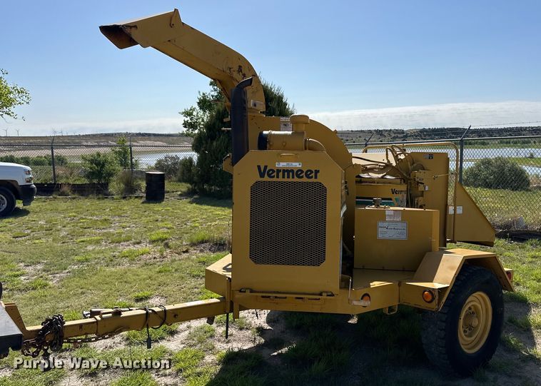 image for item OI9134 1993 Vermeer 1250BC wood chipper