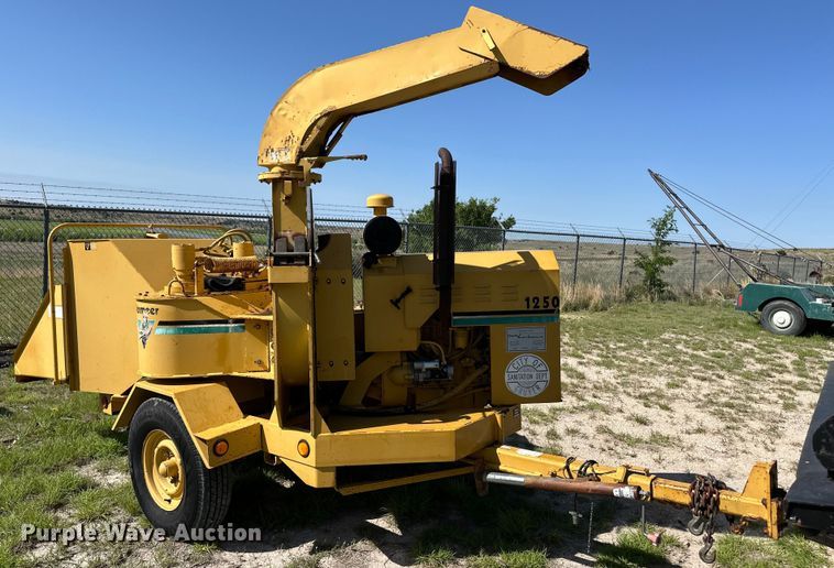 image for item OI9134 1993 Vermeer 1250BC wood chipper