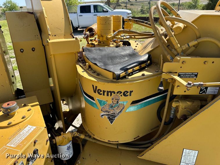 image for item OI9134 1993 Vermeer 1250BC wood chipper