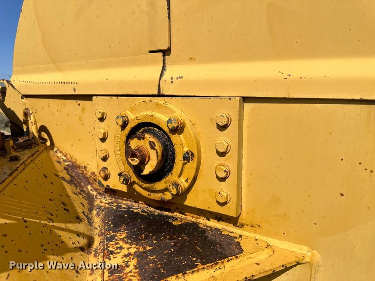 image for item OI9134 1993 Vermeer 1250BC wood chipper