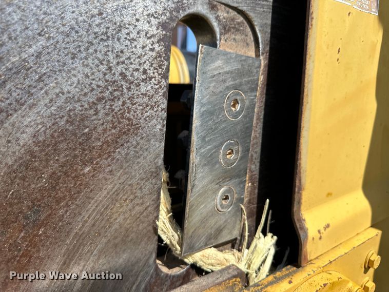 image for item OI9134 1993 Vermeer 1250BC wood chipper